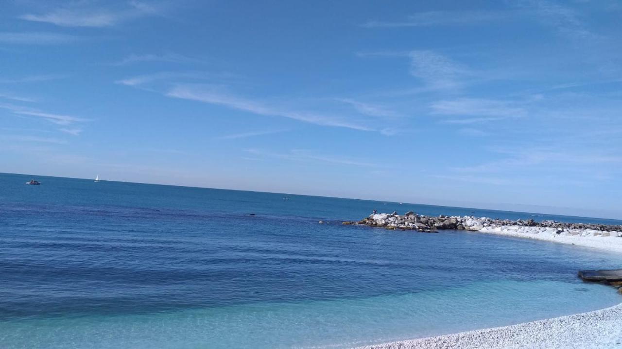 Hotel Affreschi Sul Mare à Marina Di Pisa Extérieur photo